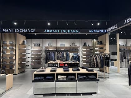 Armani se había retirado de la Argentina en 2009, por las dificultades para importar