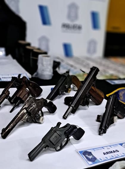 Armas incautadas en los operativos de saturación en La Cava