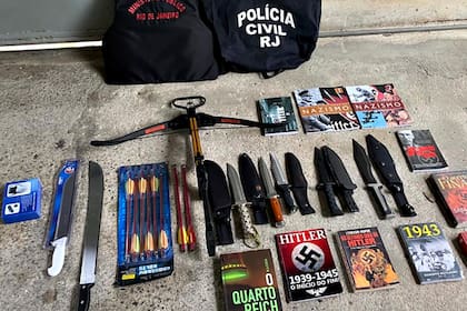 Armas, símbolos y bibliografía neonazi secuestradas en Río de Janeiro, San Pablo, Rio Grande do Sul, Paraná, Minas Gerais, Rio Grande do Norte y Santa Catarina