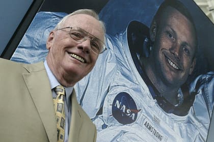Armstrong era una apasionado de los viajes aéreos como piloto de la fuerza aérea de EE.UU. y como astronauta de la NASA
