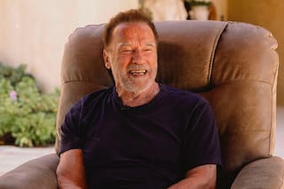 Arnold Schwarzenegger: "Yogur griego con granola y huevos con verduras"