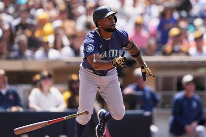 Arozarena y los Marineros vencen 6-1 a los Padres y barren la serie inaugural de la Copa Vedder