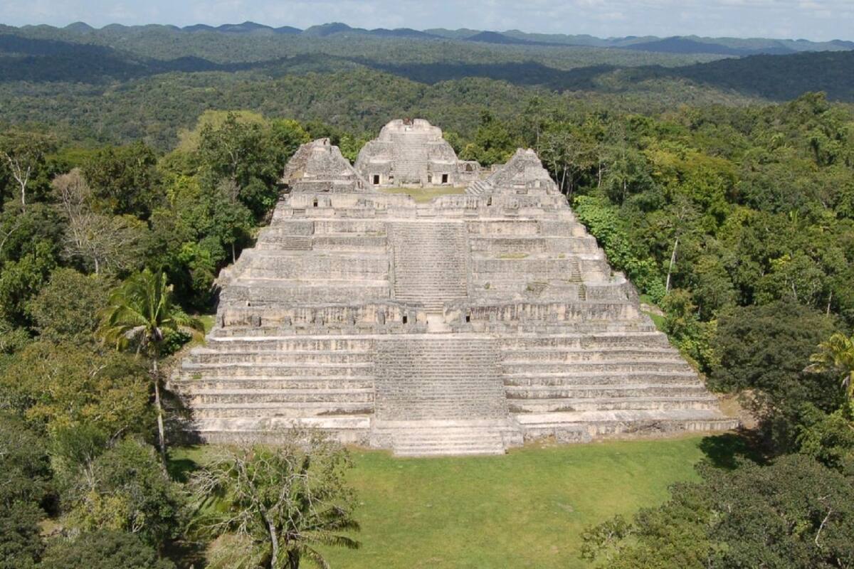 Arqueólogos de Texas descubrieron la tumba del primer gobernante de la ciudad maya en Caracol