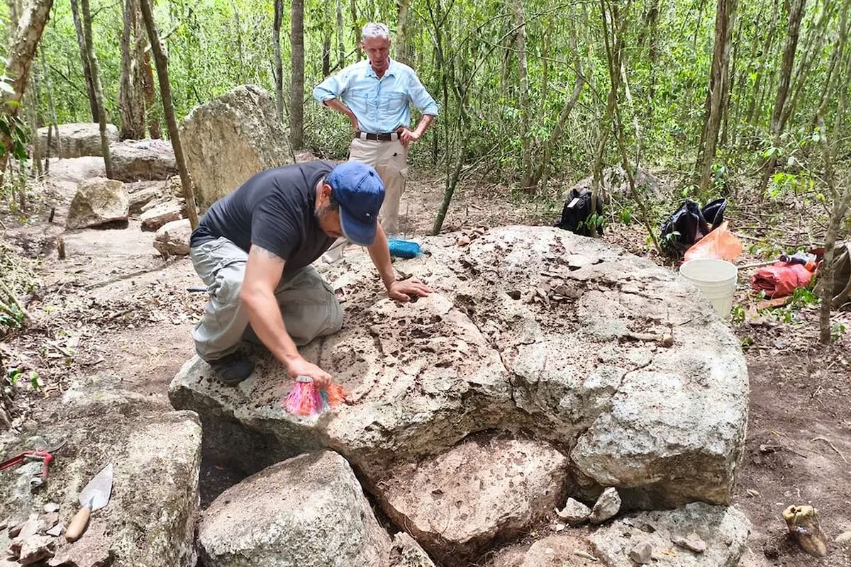 Arqueólogos trabajando en Minanbé