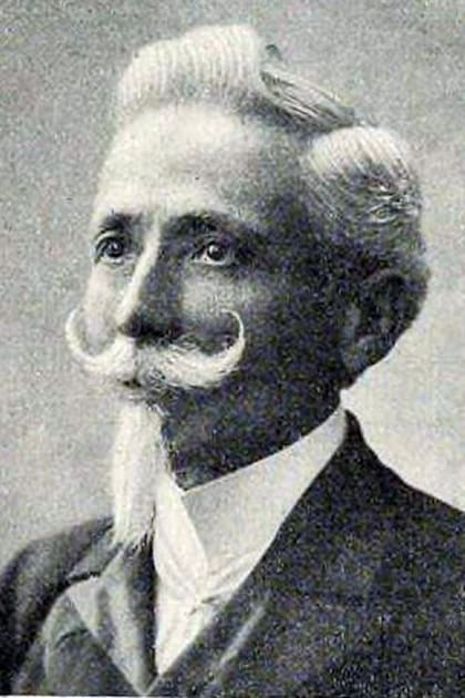 Arquitecto Antonio Menéndez. La mayor parte del Palacio Árabe se realizó en Buenos Aires.