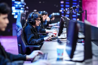 Arranca una nueva edición del LLA, el torneo regional más importante de League of Legends, con una destacada presencia de jugadores y equipos argentinos