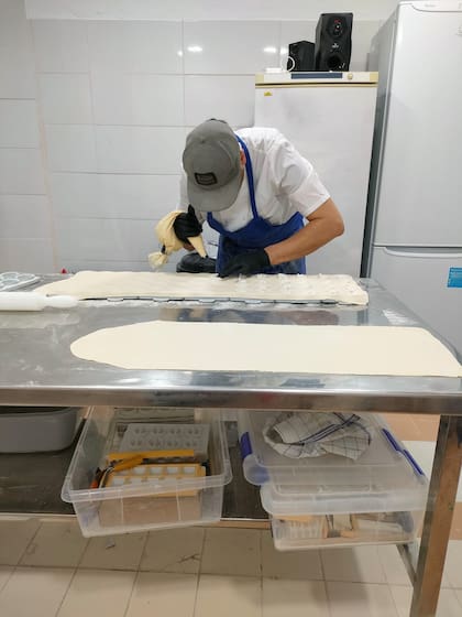 Arrancaron vendiendo un kilo de pasta a la semana, están en 100.