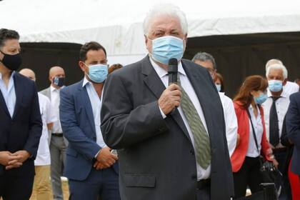 Arrancó el plan oficial de vacunación: "Vamos a empezar esta verdadera epopeya", dijo Ginés González García