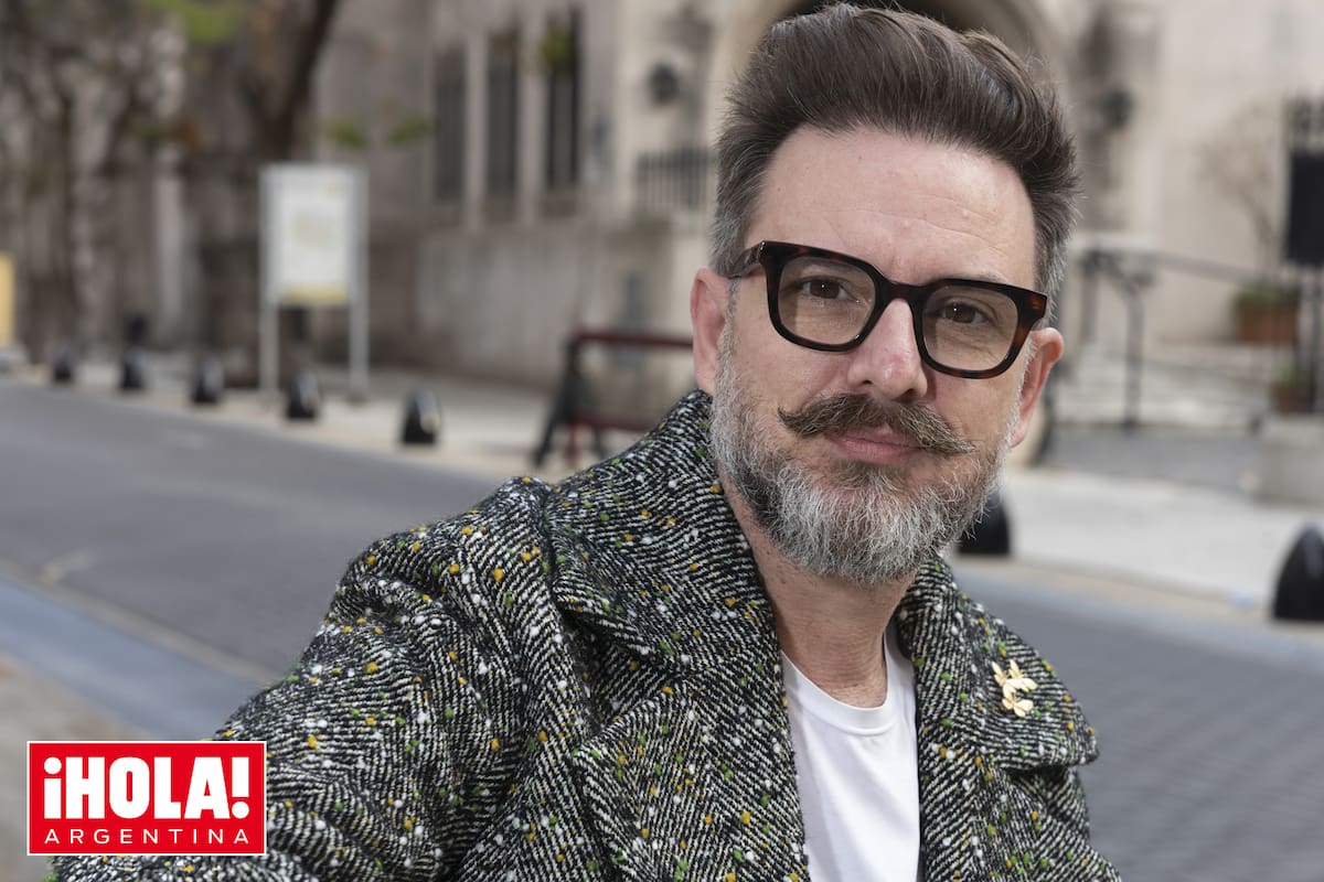 “Arranqué con el teatro porque en la escuela era fútbol o nada. Había pretensiones artísticas en el pueblo. Estábamos un poco aislados, lejos de la ruta...”, recuerda el actor sobre su infancia.
