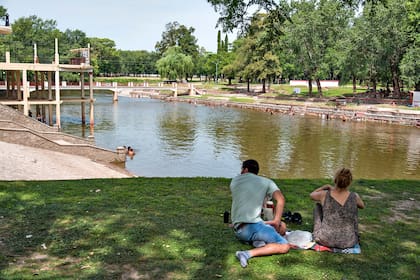 El balneario municipal es uno de los puntos de encuentro de Arrecifes