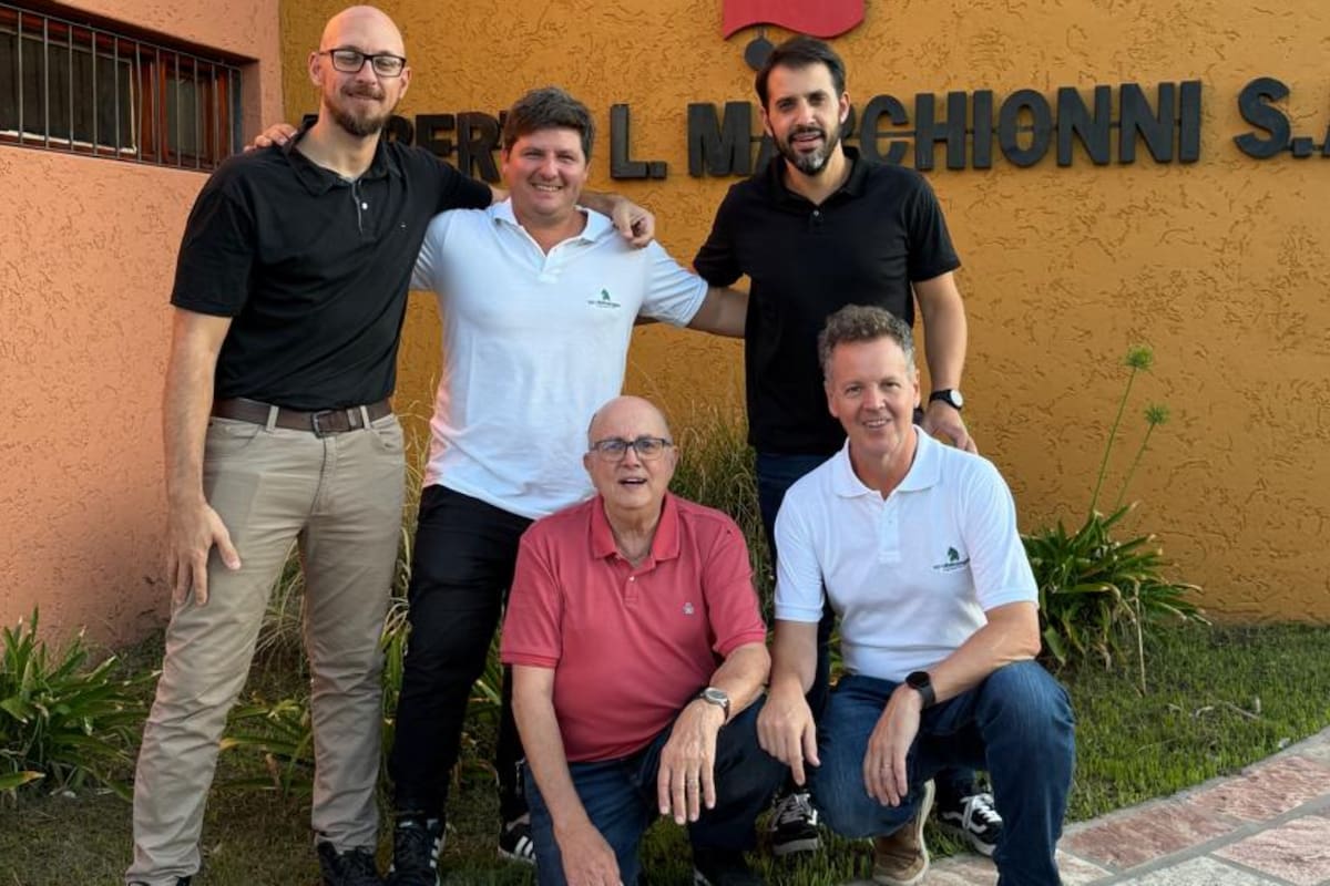 Arriba; Federico Zuljan, Martín Miglioratti y Ezequiel Marchionni Basté; abajo, Alberto L. Marchionni y Wenceslao Tejerina