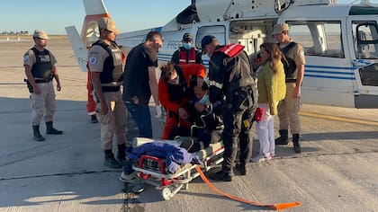 Arribo a Trelew de un marinero de un pesquero surcoreano que sufrió un infarto en alta mar