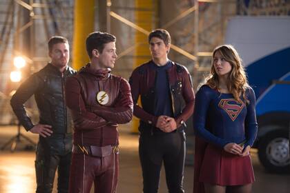 Arrow, Flash y Supergirl, en un pasaje de ¡Invasión!