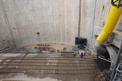 Para finalizar la totalidad de la obra (de 8,4 kilómetros), resta completar el trayecto con una maquinaria de otra tecnología a la que le faltan poco más de 100 metros