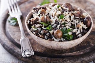 Arroz salvaje con hongos, un plato saludable para lucirte con tus invitados