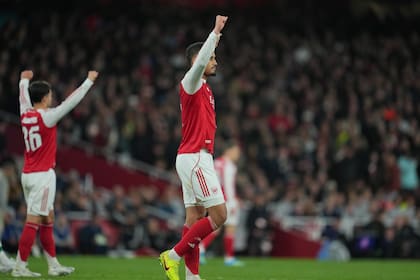 Arsenal clasificó a las semifinales de la Champions League