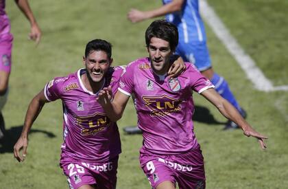 Arsenal de visitante le ganó a Godoy Cruz 3 a 2.