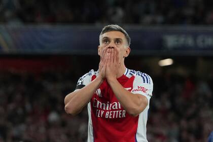 Arsenal no pudo en la ida y está obligado a derrotar a PSG para soñar con la final de la Champions