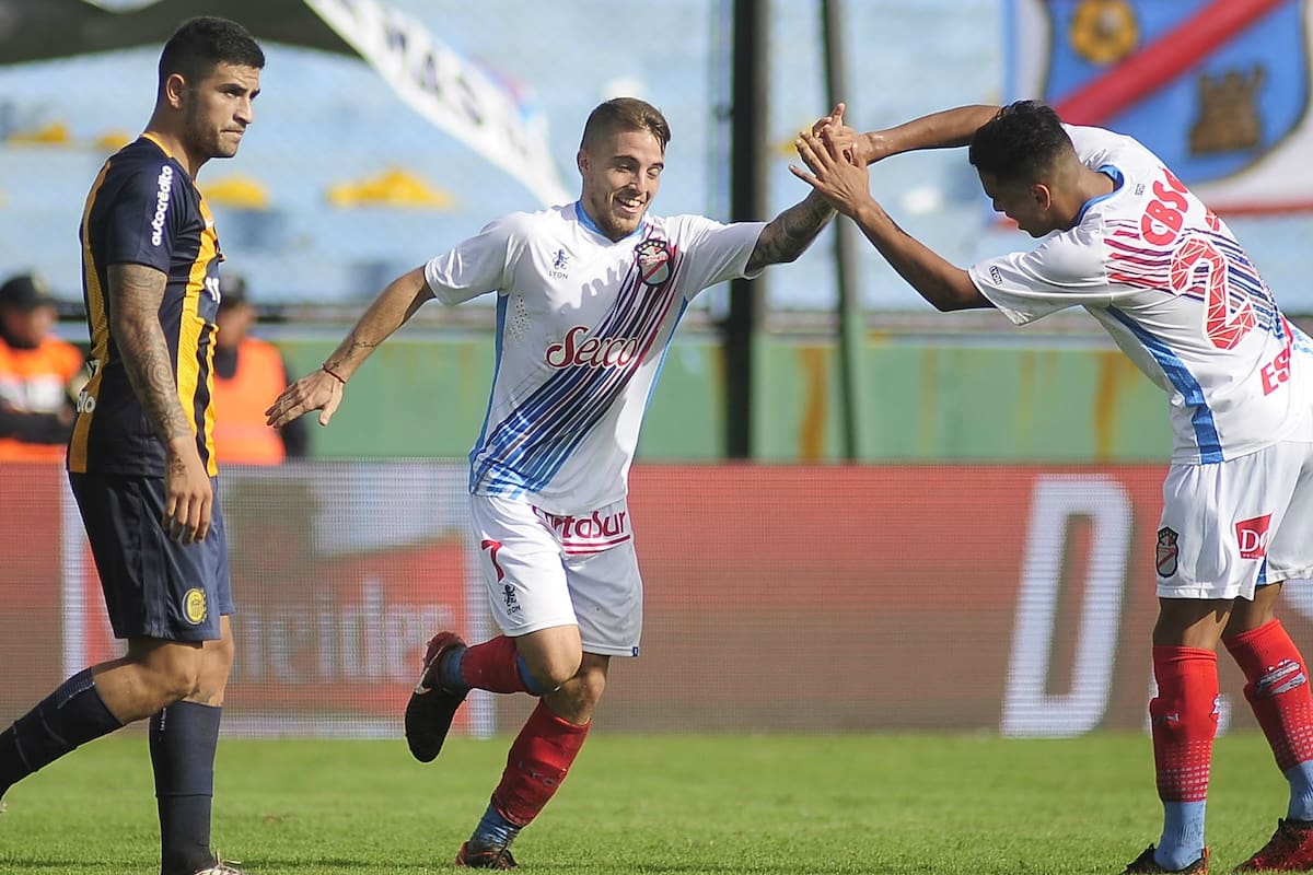 Arsenal se despidió de su público en Primera con una goleada ante Rosario Central