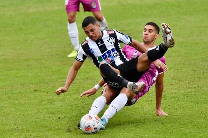 Arsenal y Central Córdoba de Santiago del Estero, eliminados de la Copa de la Liga Profesional, empataron 1 a 1