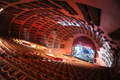 El Teatro Gran Rex es de las piezas del Art Decó local más representativas y mejor conservadas