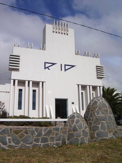 Cementerio de Balcarce, diseñado por Francisco Salamone