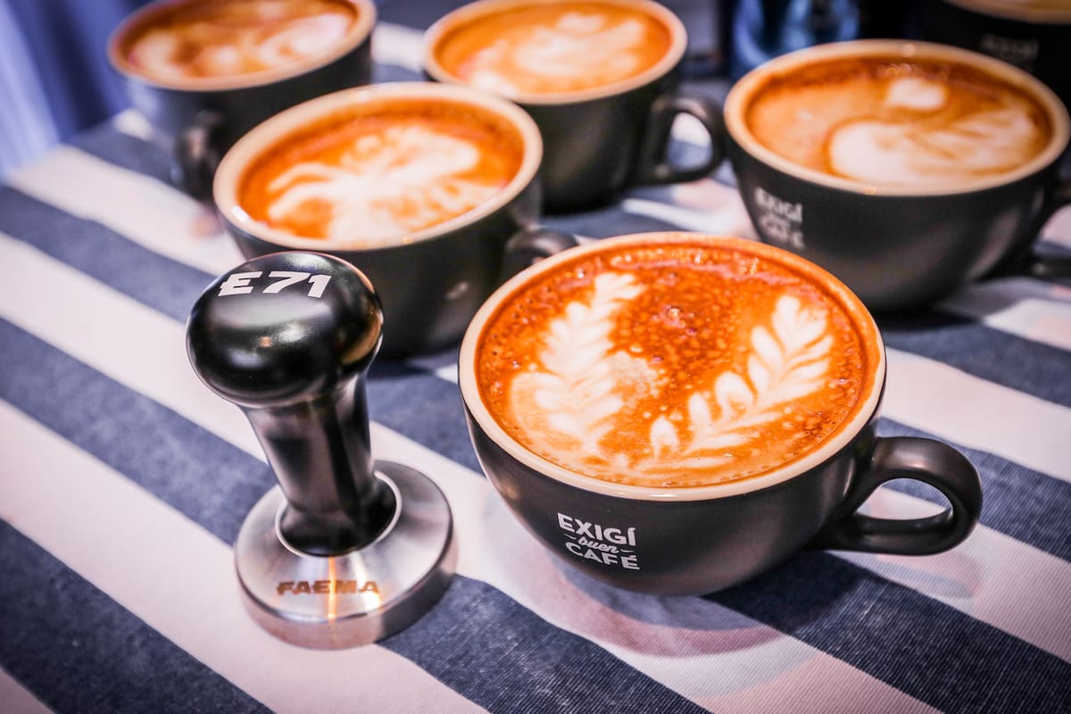 Arte latte, la final en la feria Exigí Buen Café