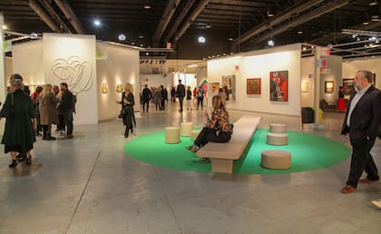 Arteba es la plataforma de encuentro que reúne a todas las personas que conforman el ecosistema del arte en Argentina