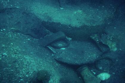 Artefactos del sitio submarino de Rochelongue in situ durante la campaña de 1964