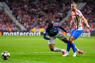 Arteta critica el penal anulado en el Atlético-Arsenal y la UEFA respalda al árbitro