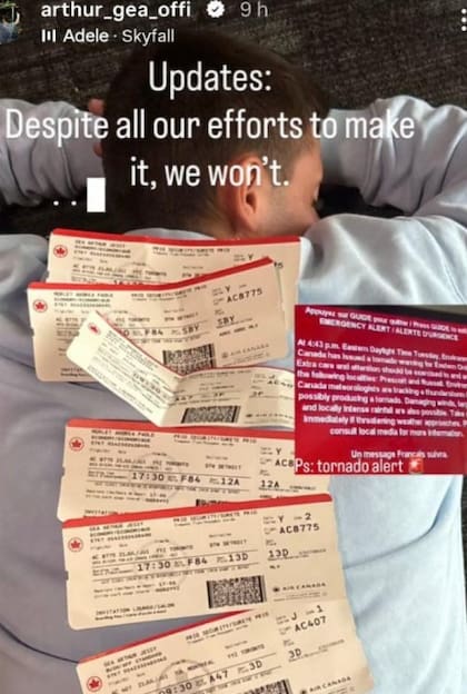 Arthur Gea, agotado y durmiendo en un aeropuerto, mostró la cantidad de tickets de avión que tuvo en pocas horas