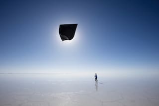 Sentir lo que no se puede ver: las alertas de Tomás Saraceno