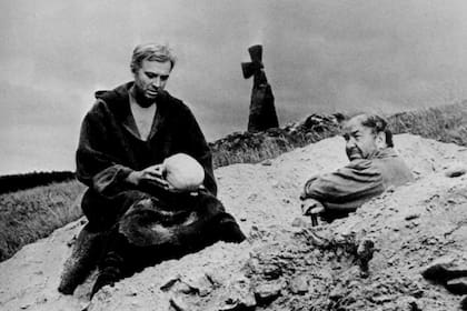 Hamlet, con Innokenty Smoktunovsky como el príncipe de Dinamarca de Shakespeare y la partitura de Dmitri Shostakovich