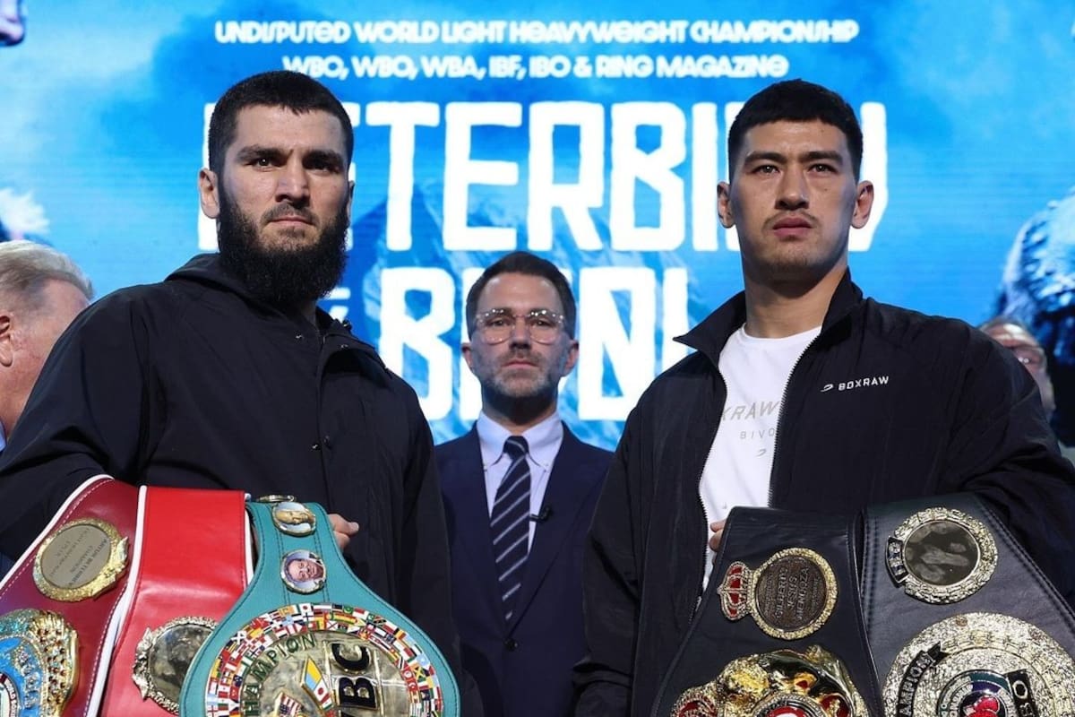 Artur Beterbiev y Dmitry Bivol, en la presentación de la pelea que unifica todos los cinturones de la categoría semipesados