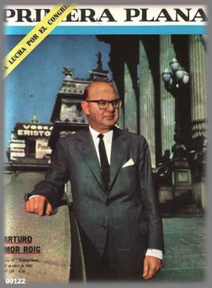 Arturo Mor Roig en la tapa de Primera Plana del 7 de abril de 1965
