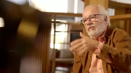 Arturo Navarro era el representante de la editorial Oveja Negra en Chile
