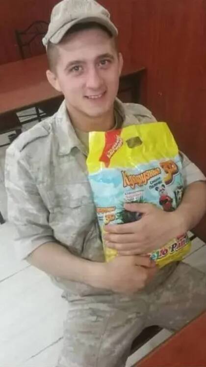 Artyom desertó del ejército ruso en 2022, pero fue deportado de vuelta a Rusia a través de Egipto