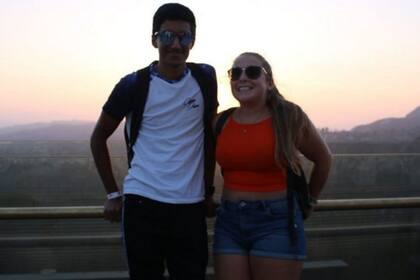 Arun y Lucy llevan más de dos años juntos