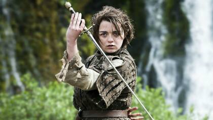 Arya practicando con Aguja, y engrosando su lista de personas a matar