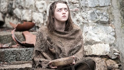 Arya Stark (Maisie Williams), deberá aprender a pelear de nuevo