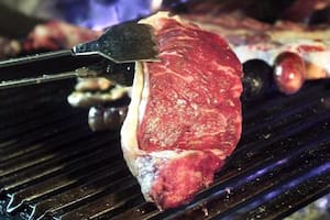 Carne, leche y yerba mate: las históricas caídas en el consumo de los argentinos