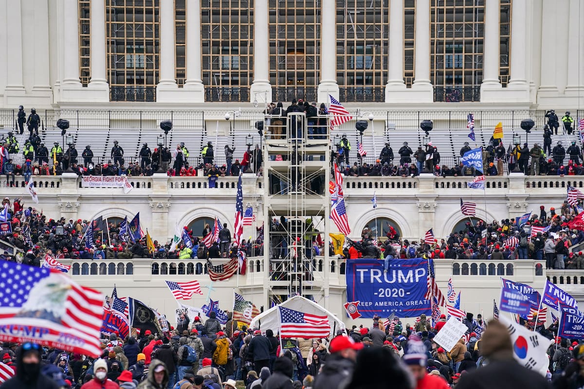 Asaltantes del Capitolio exigen dinero del nuevo fondo creado por Trump