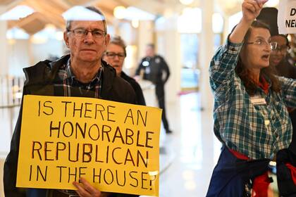 Asalto al poder de los republicanos de Carolina del Norte supone un referéndum sobre la democracia