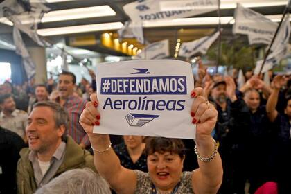 Arrancan las asambleas y se complican los vuelos de Aerolíneas Argentinas