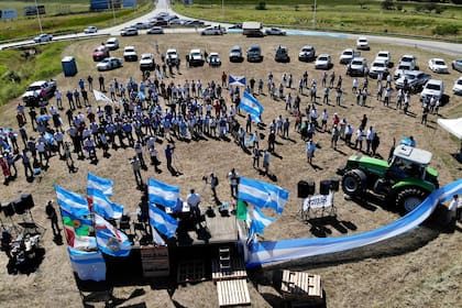 Asamblea de productores rurales en Armstrong, Santa Fe.