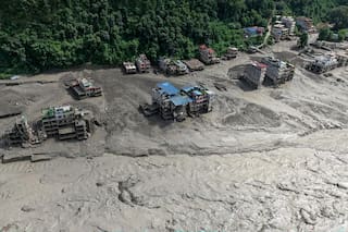 Suben a 270 los muertos en Nepal por los aludes que arrasaron pueblos