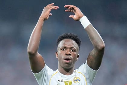 Aseguran que Vinicius se enojó con Franco Mastantuono tras el partido de Real Madrid