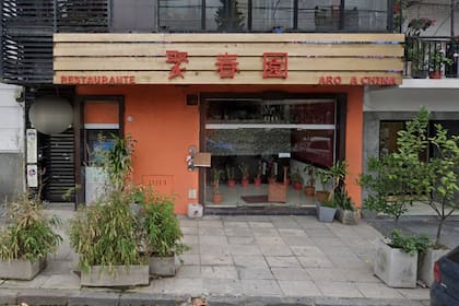 Asesinan a un hombre de nacionalidad china en un restaurante de Recoleta y detienen a tres sospechosos