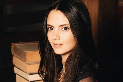 Ash Mateu es la directora de Inside Studios, una escuela de moda que nació como respuesta a la falta de conocimientos prácticos y concretos que suelen brindar los estudios formales.