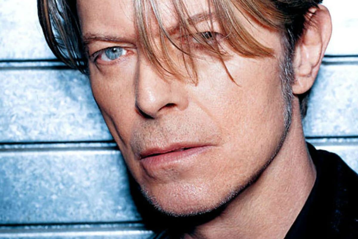 Ashes To Ashes, una reinvención clave de David Bowie